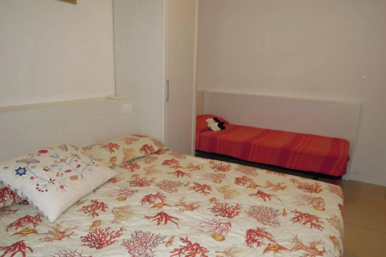 Great One Bedroom Accommodation Close To The Sea Bibione İtalya